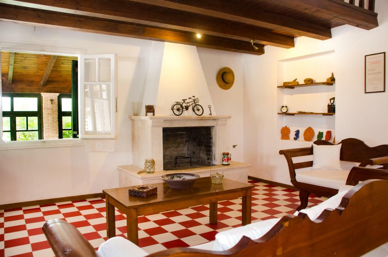 Ermioni Villa Циливи Экстерьер фото
